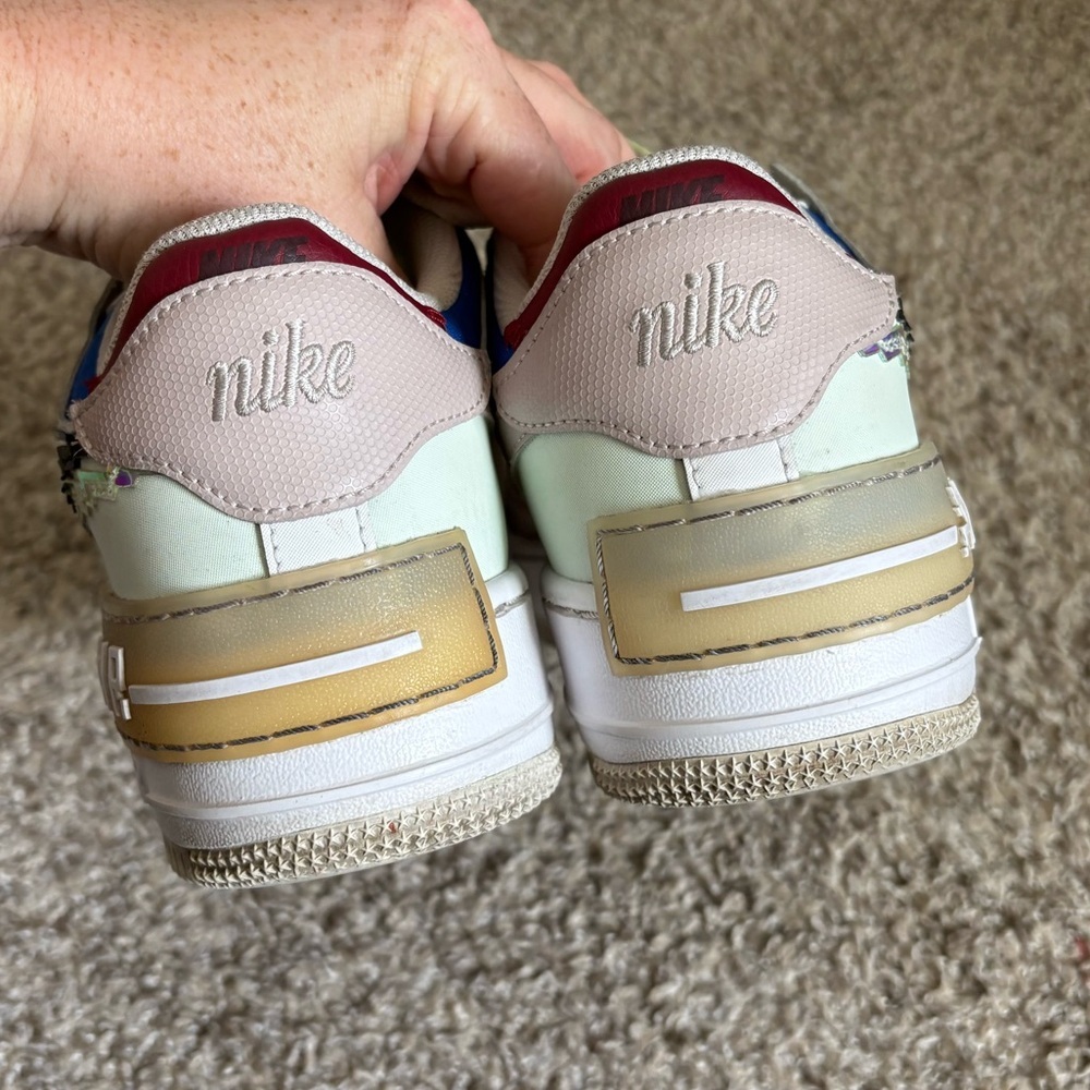 Nike Air Force 1 Shadow SE Pixel Swoosh in the Barely Green woman’s Size 9 - Picture 3 of 7